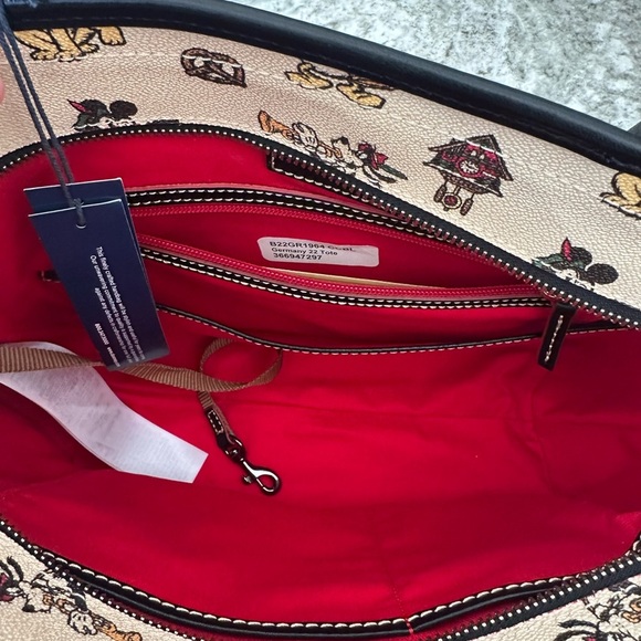 Dooney & Bourke x Disney Epcot World Showcase Germany Tote Bag NWT - Picture 5 of 10